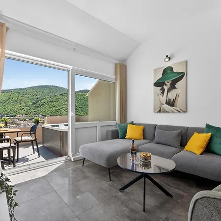 Modern With Jacuzzi & Sea View - Volare Daire