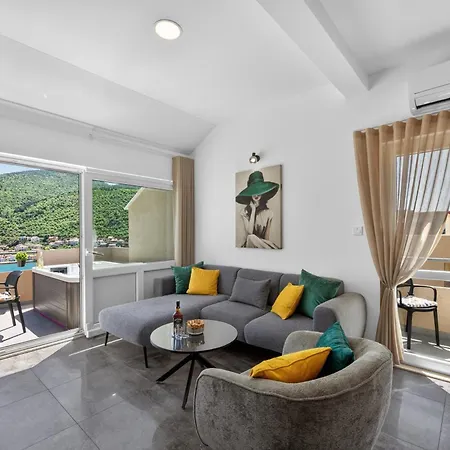 Modern With Jacuzzi & Sea View - Volare Daire