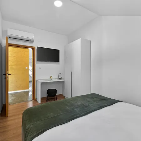 Modern With Jacuzzi & Sea View - Volare Daire
