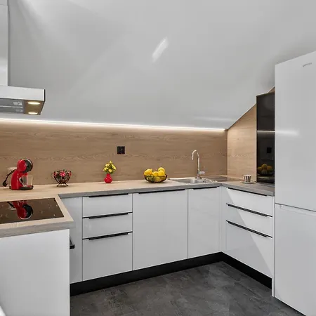 Modern With Jacuzzi & Sea View - Volare *