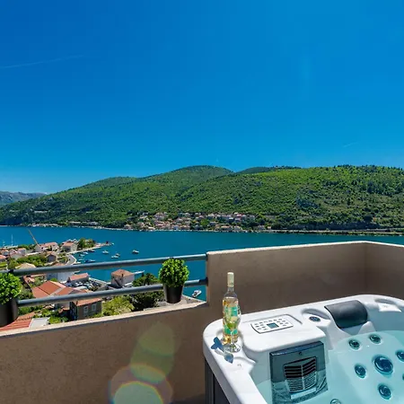 Modern With Jacuzzi & Sea View - Volare Daire
