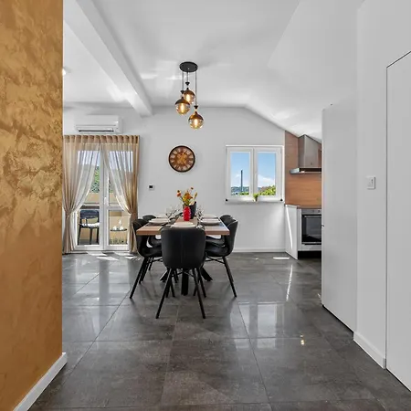 Modern With Jacuzzi & Sea View - Volare *